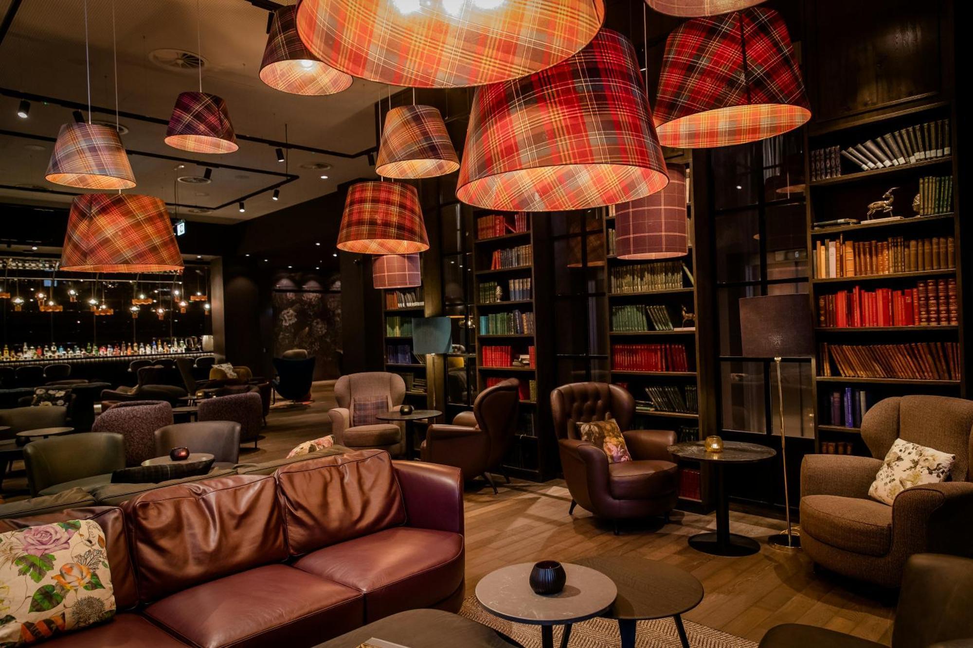 Motel One Manchester-St. Peter'S Square — Photos 1